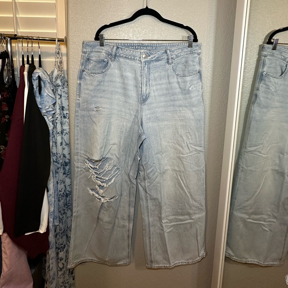 AEO Super High Rise Baggy Wide Leg Ankle Jean
